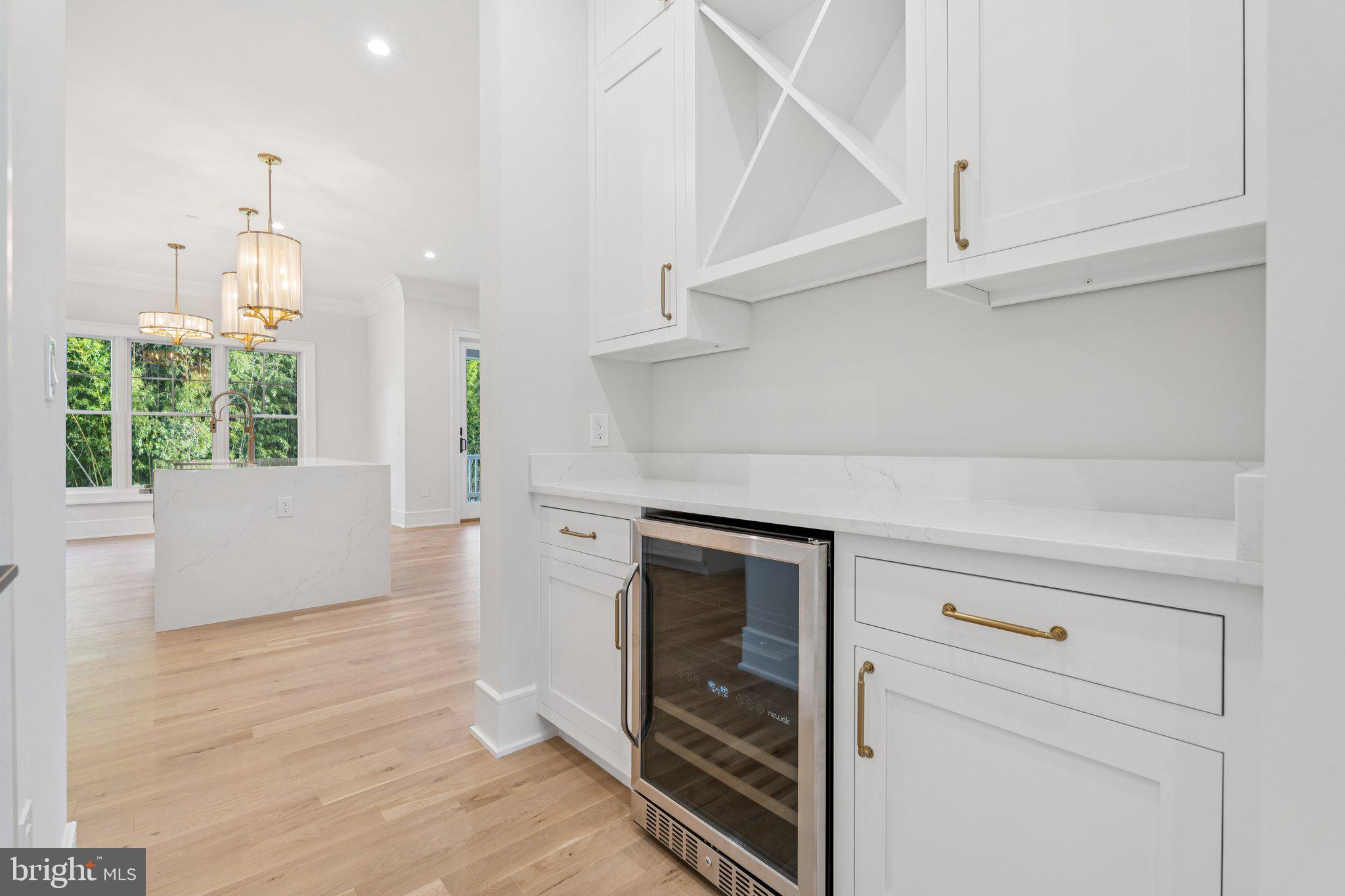 WILDWOOD MANOR - Residential