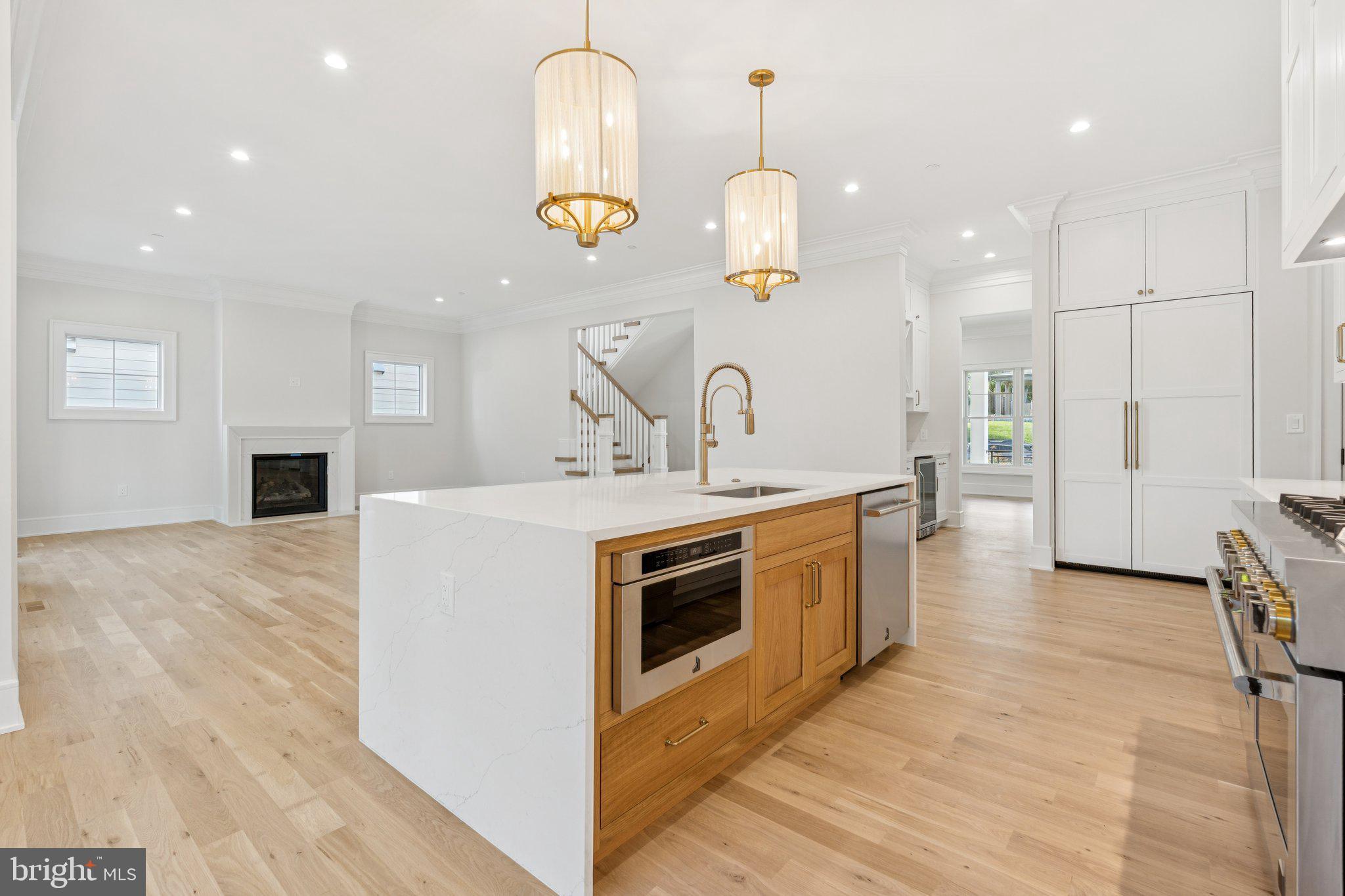 WILDWOOD MANOR - Residential