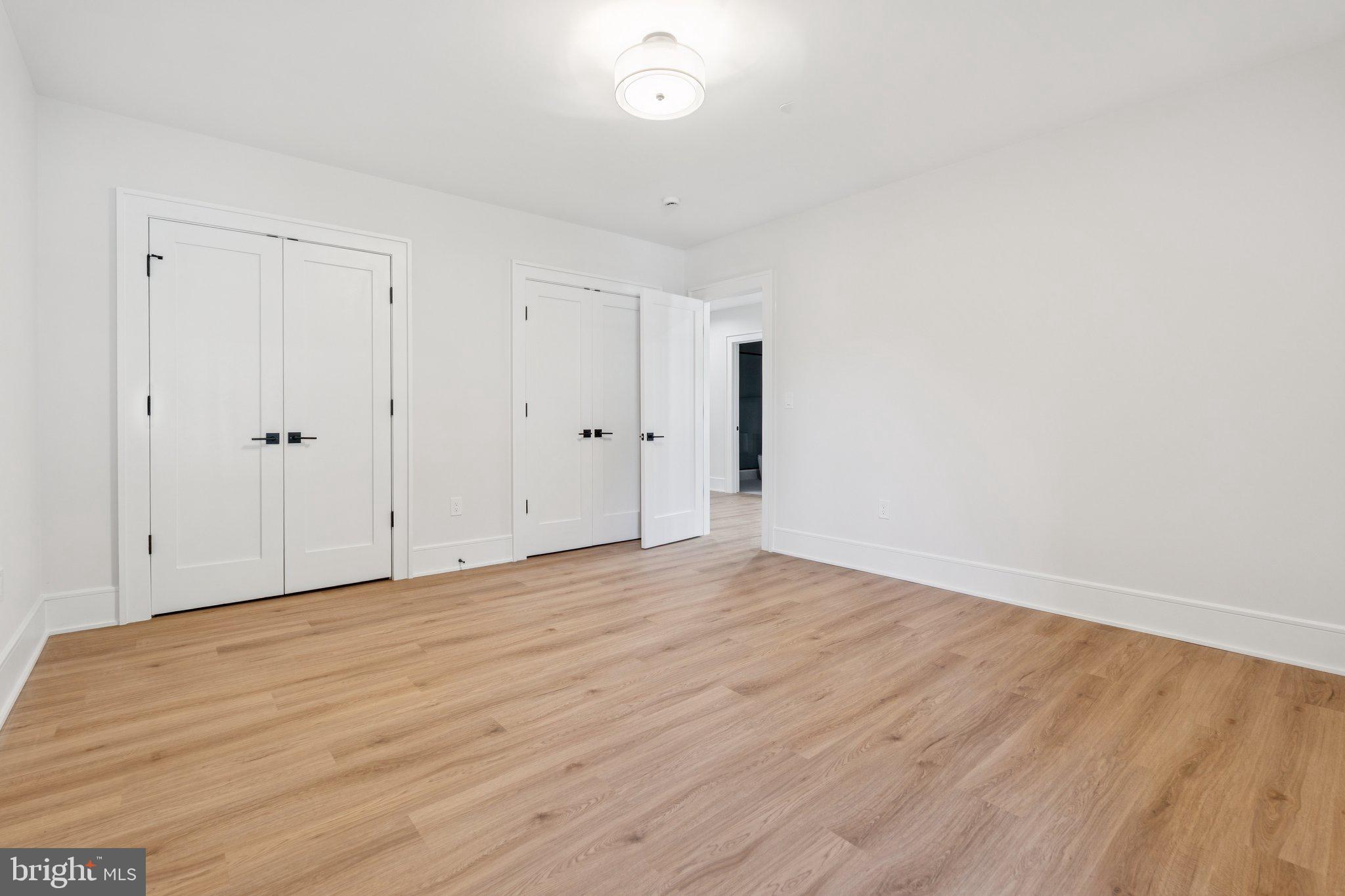 WILDWOOD MANOR - Residential