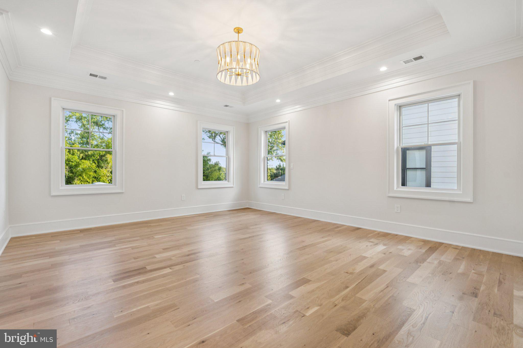 WILDWOOD MANOR - Residential