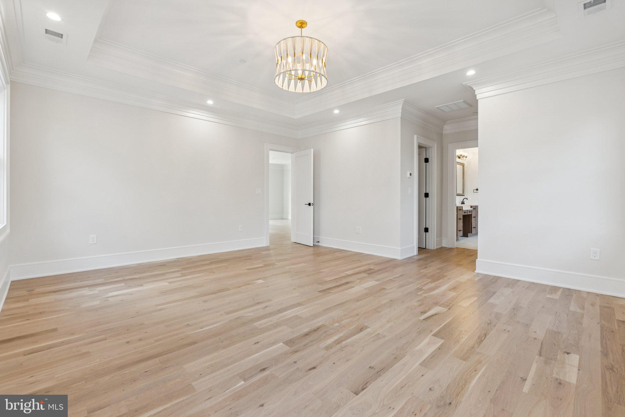 WILDWOOD MANOR - Residential