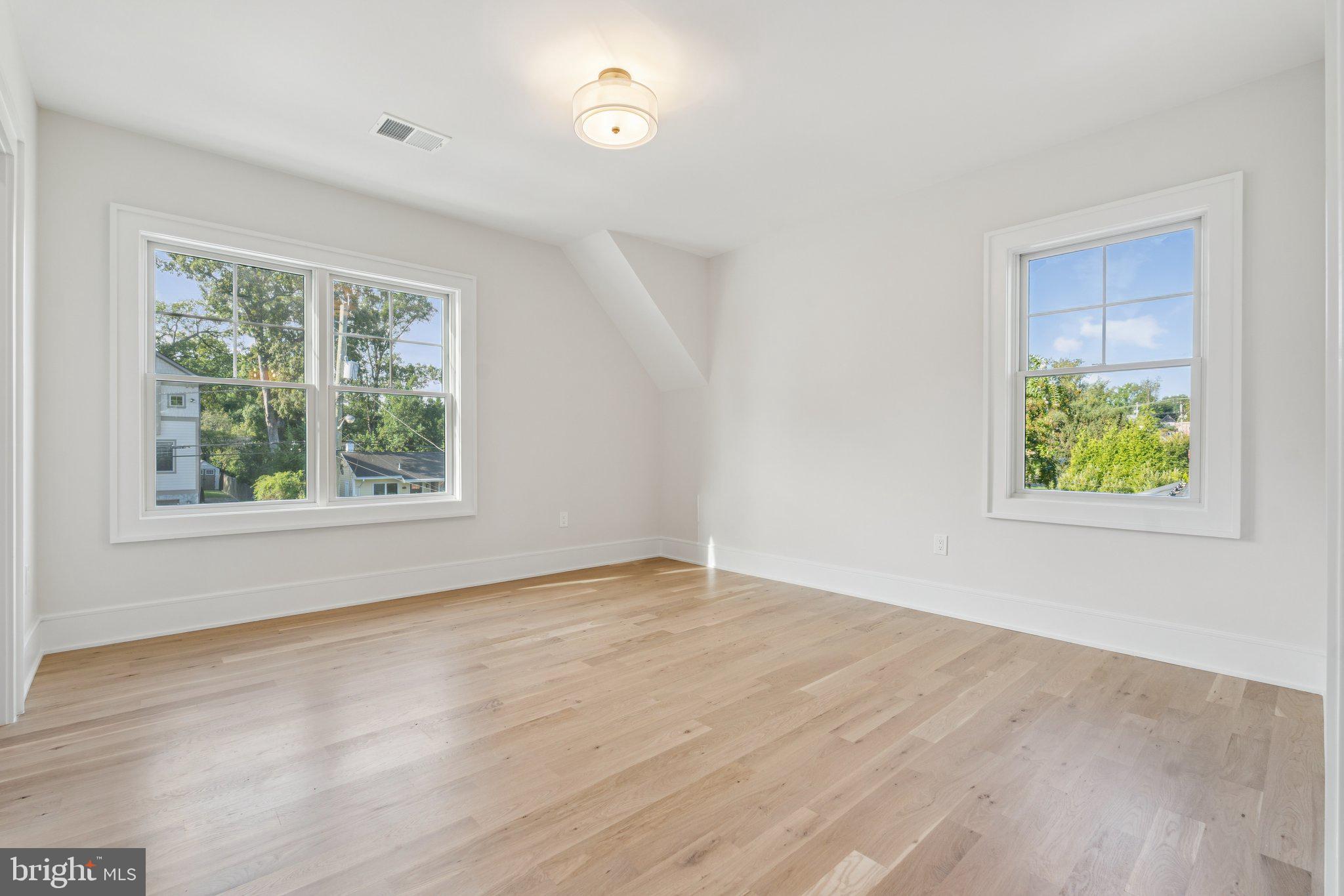 WILDWOOD MANOR - Residential