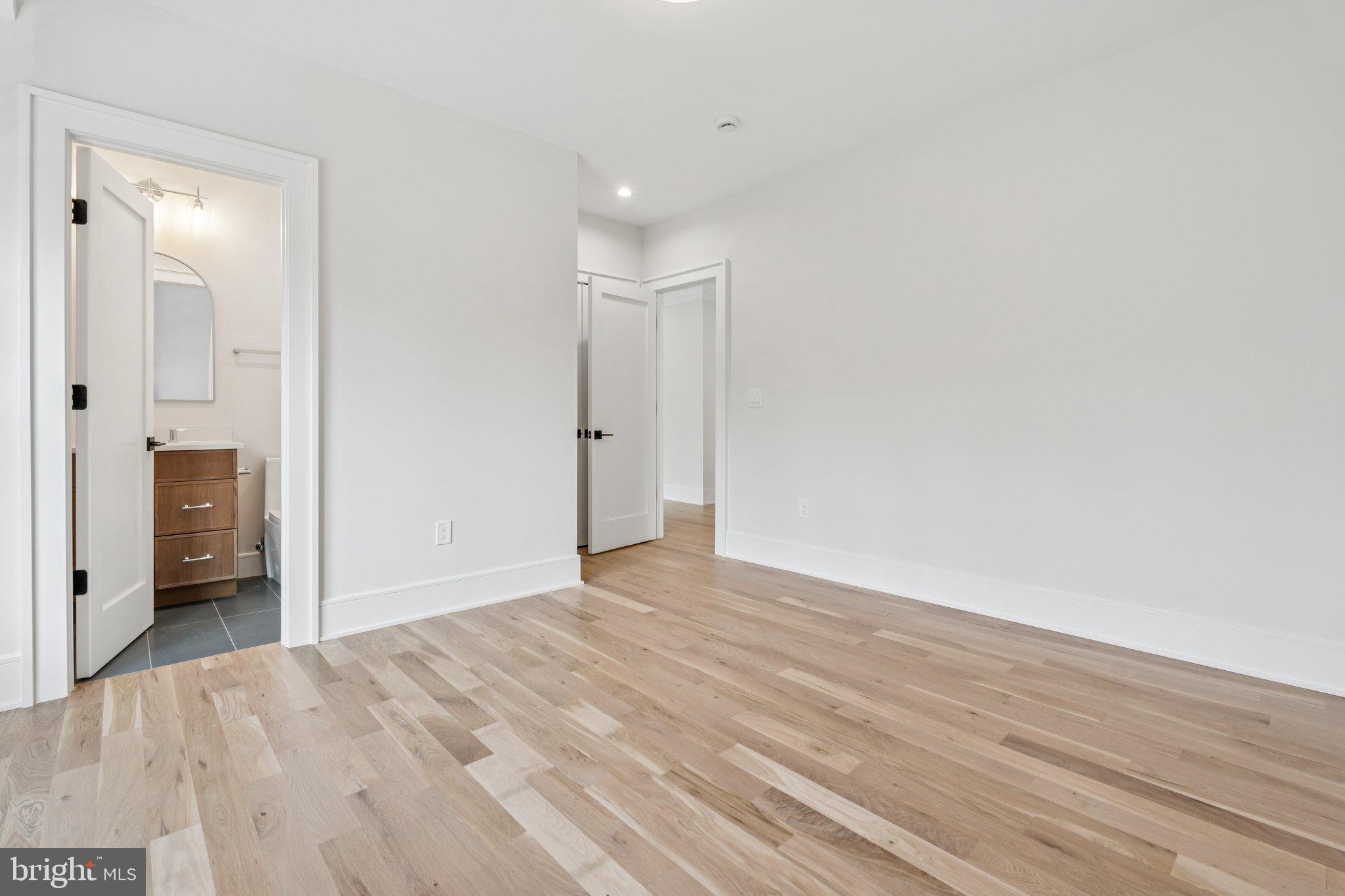 WILDWOOD MANOR - Residential