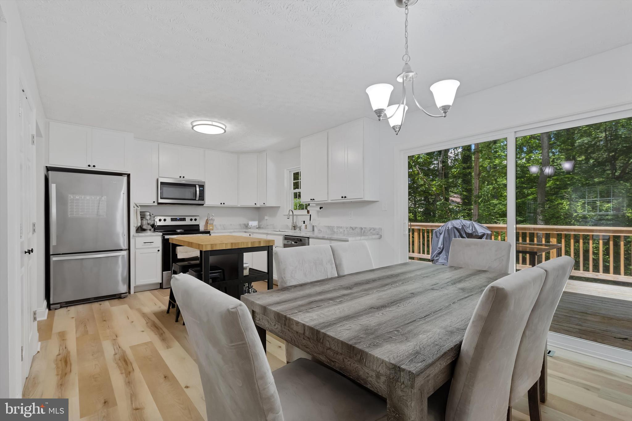 HUNTERS POINTE - Residential