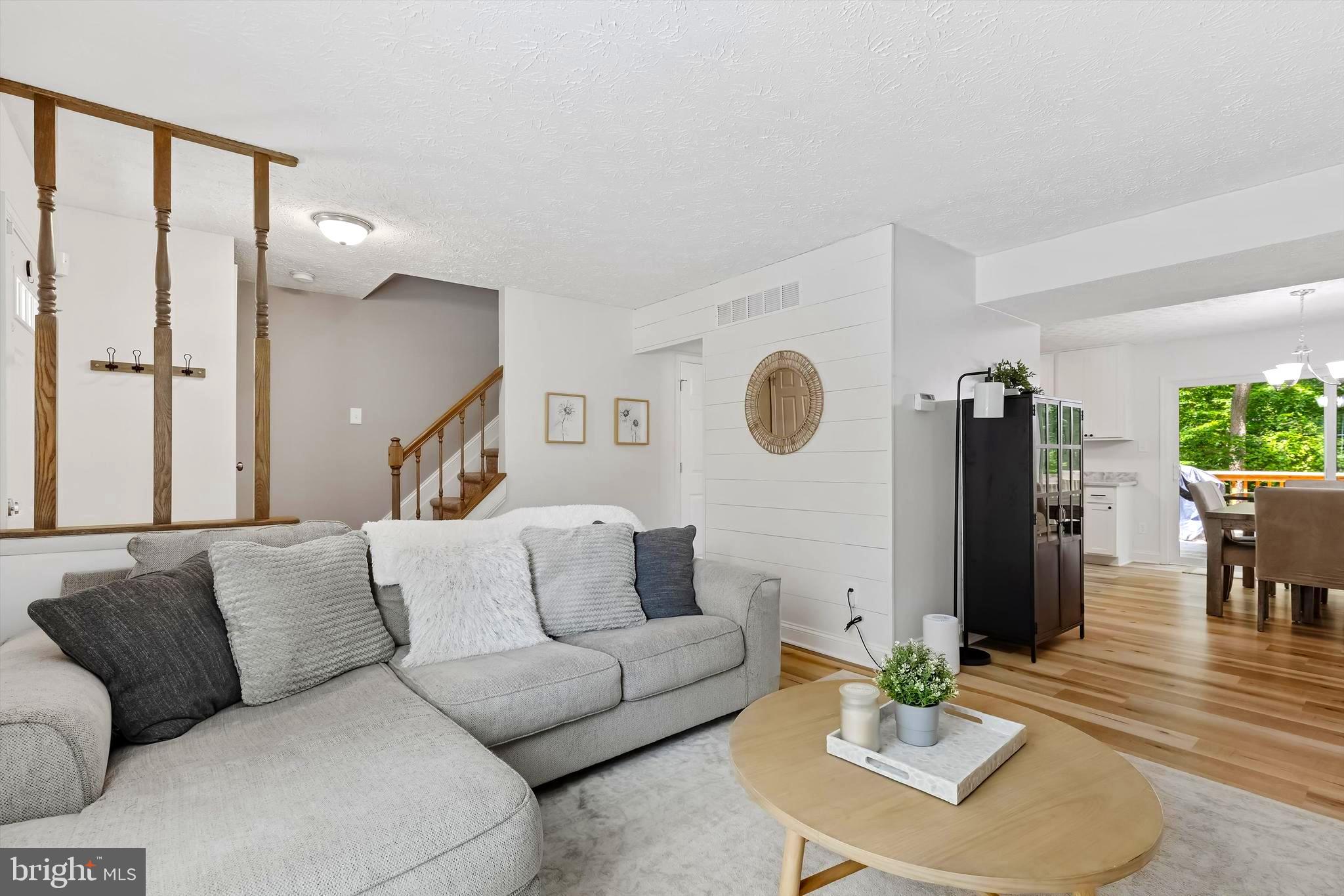 HUNTERS POINTE - Residential