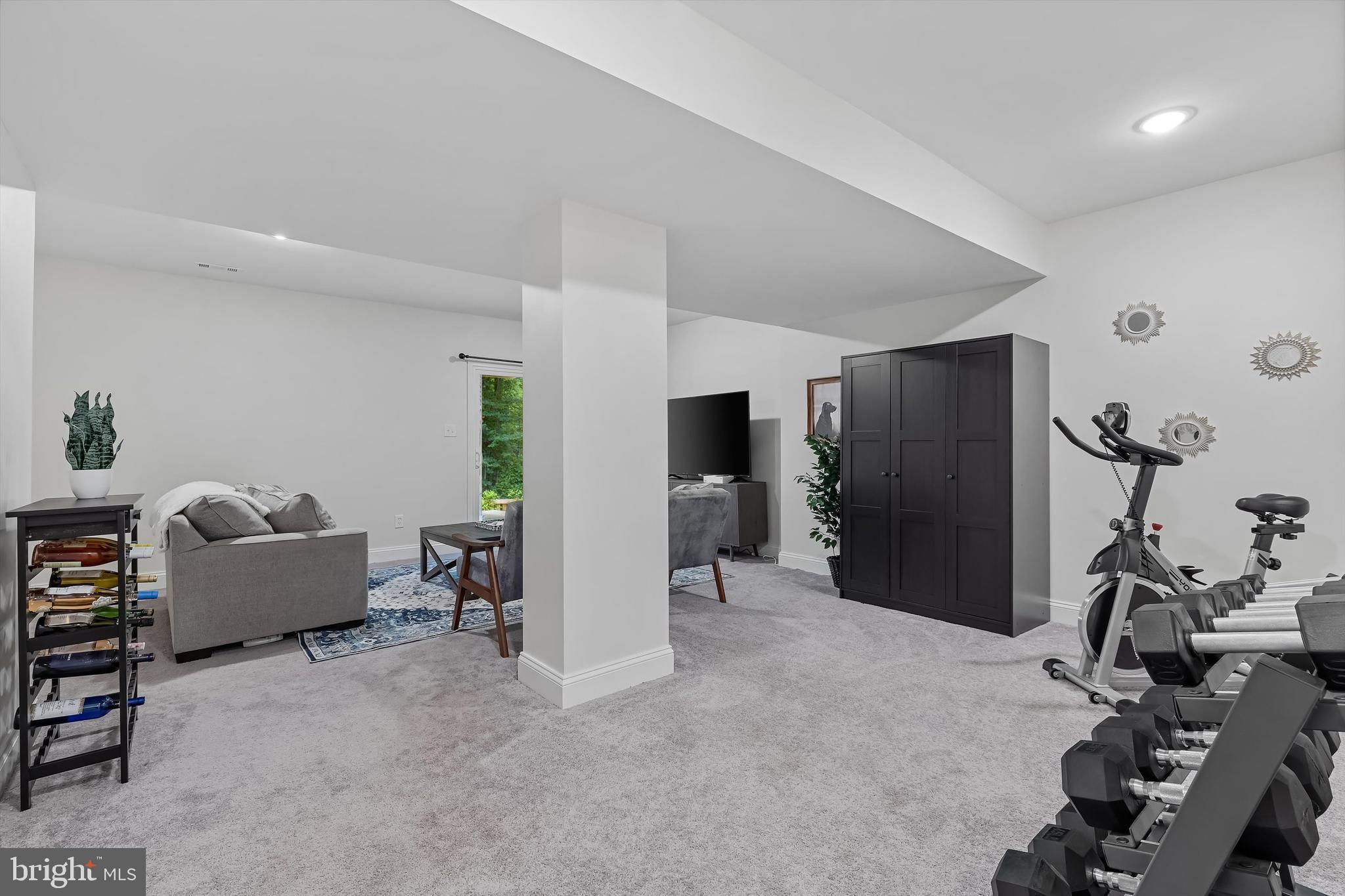 HUNTERS POINTE - Residential