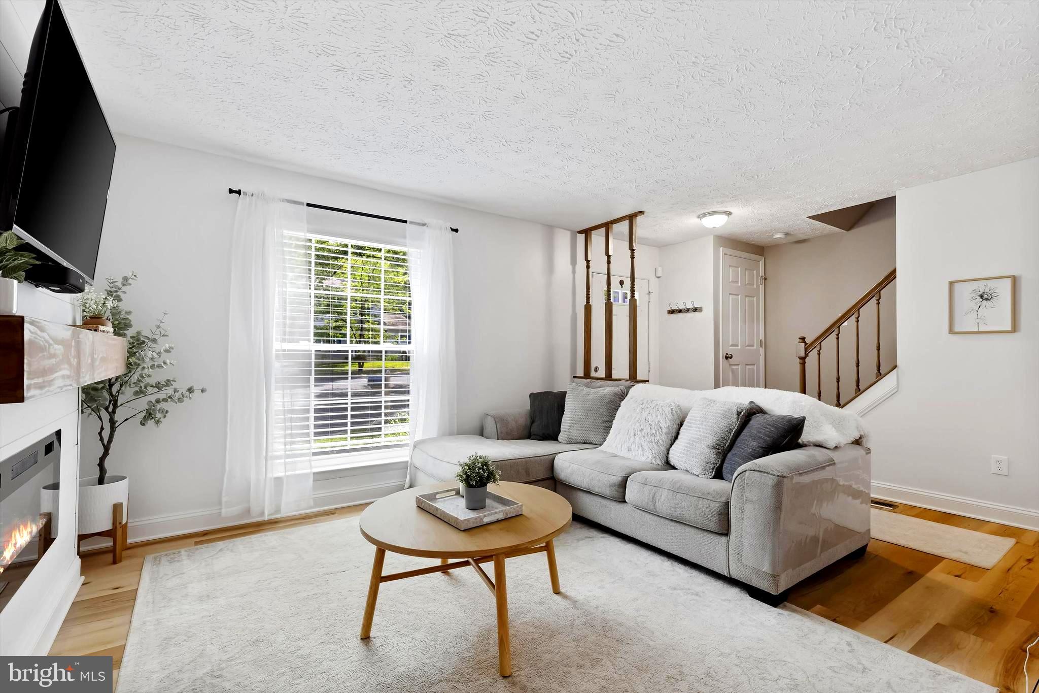 HUNTERS POINTE - Residential