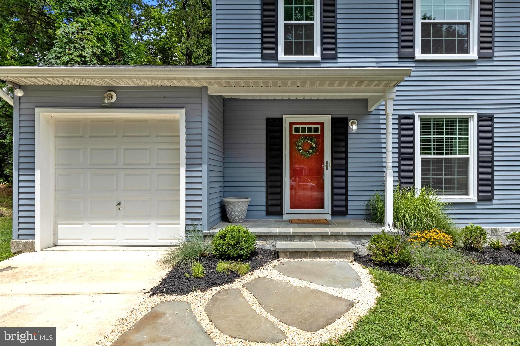 HUNTERS POINTE - Residential