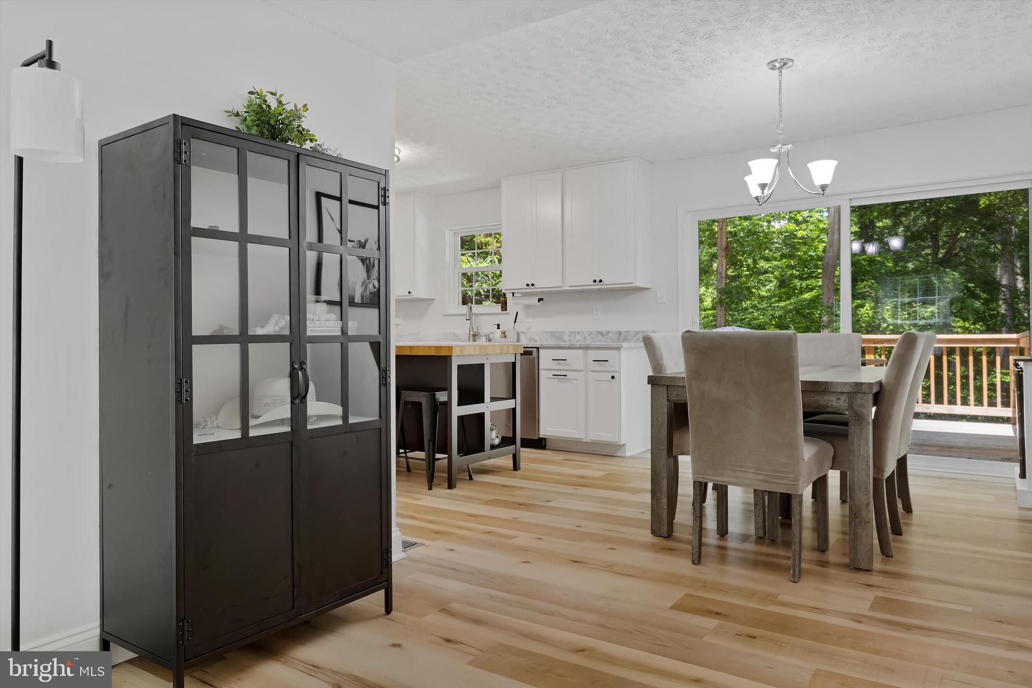 HUNTERS POINTE - Residential