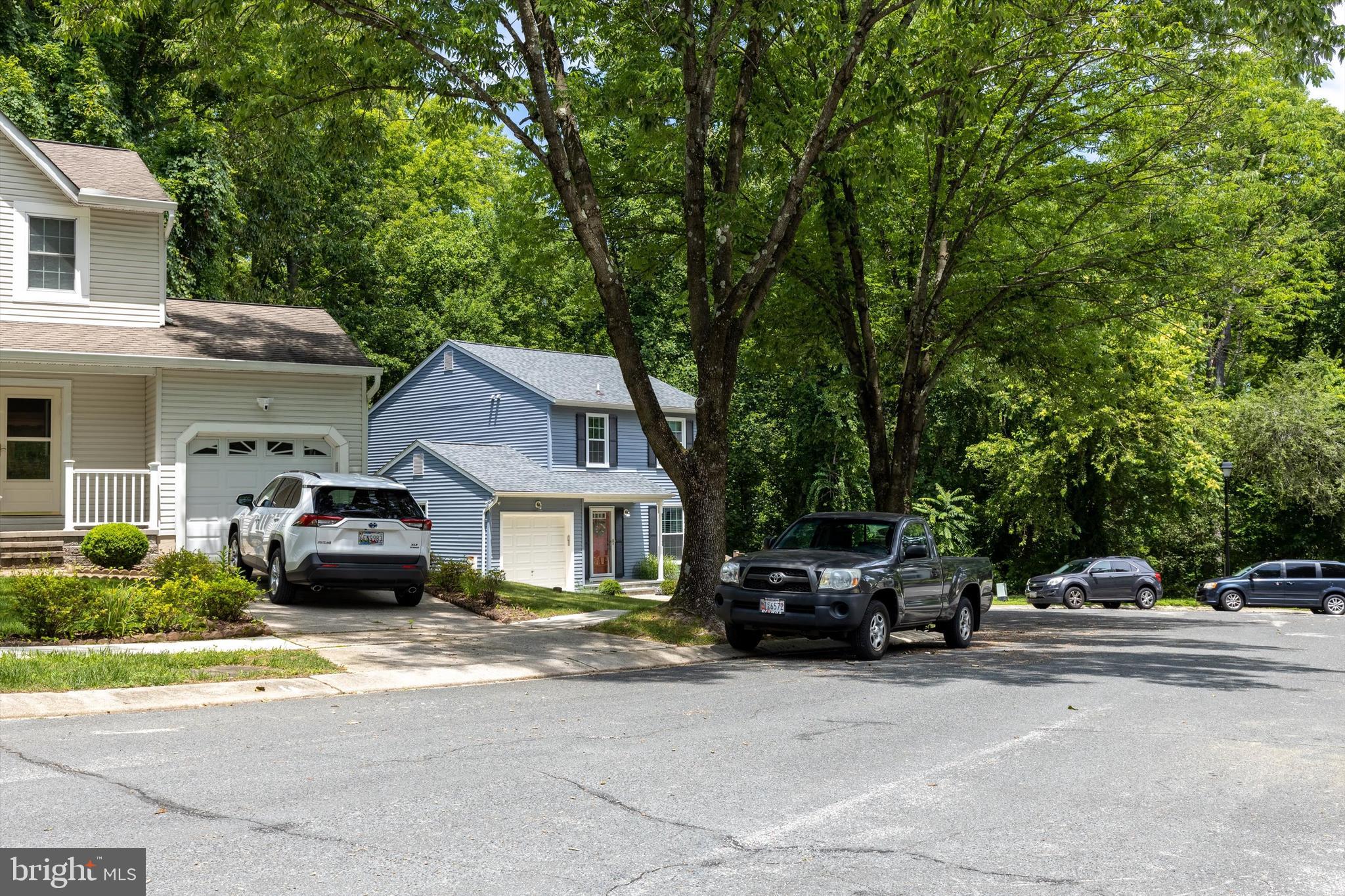 HUNTERS POINTE - Residential