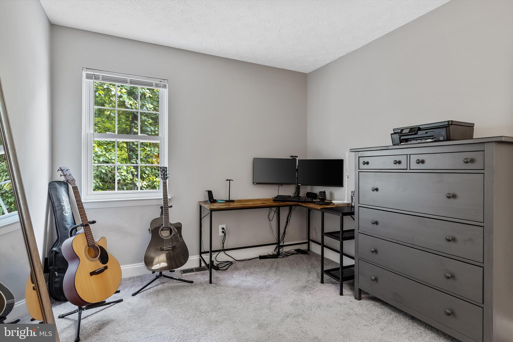 HUNTERS POINTE - Residential