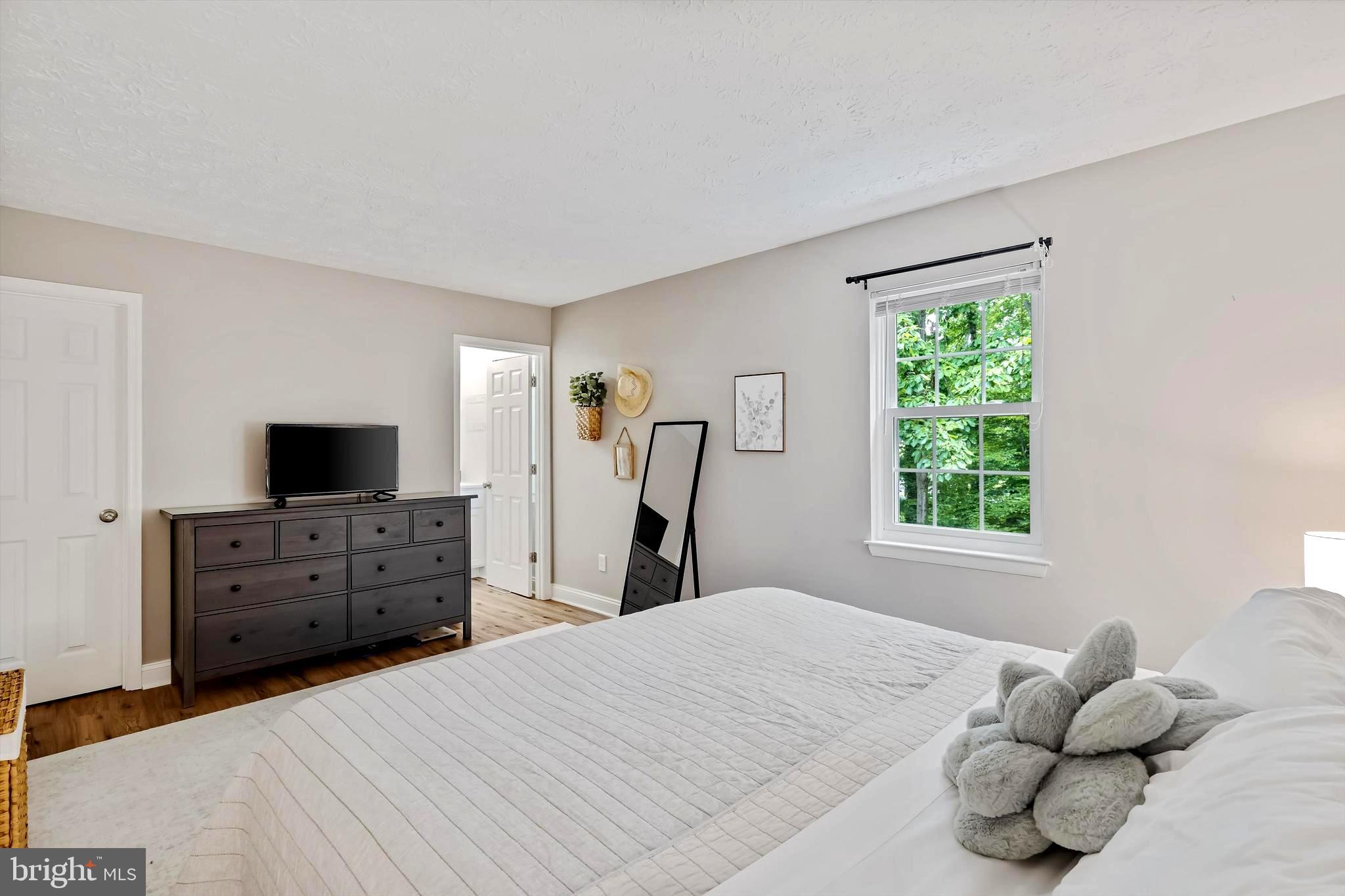 HUNTERS POINTE - Residential