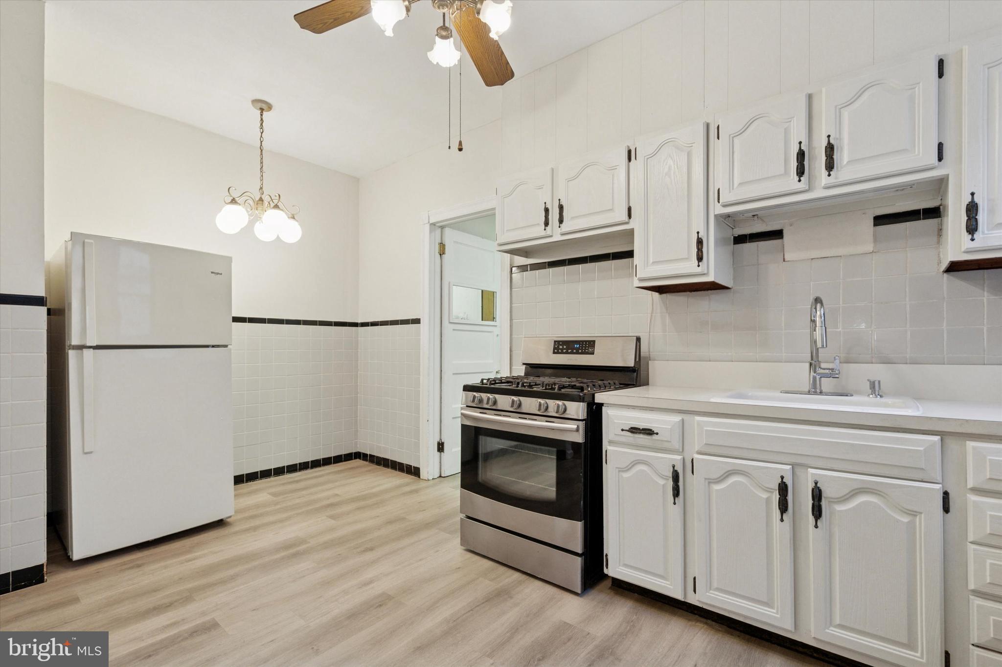 GIRARD ESTATES - Residential