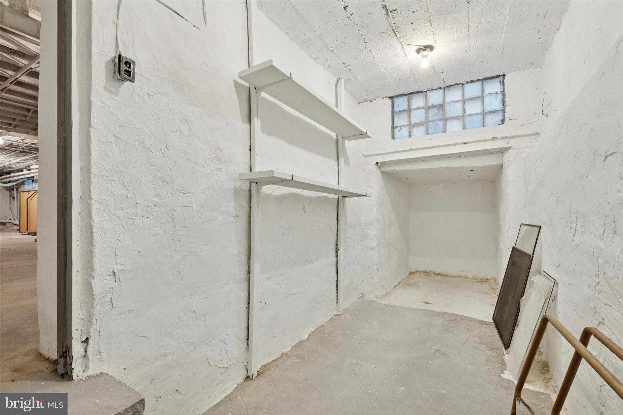 GIRARD ESTATES - Residential