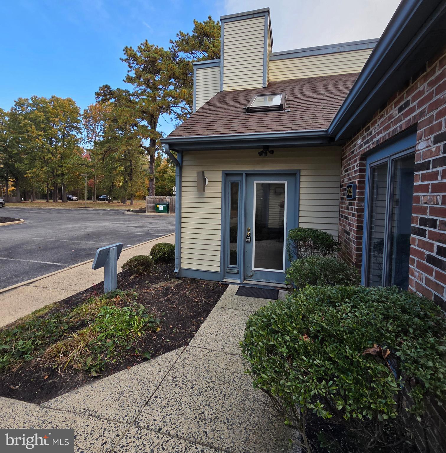 146 LAKEVIEW DRIVE S 302