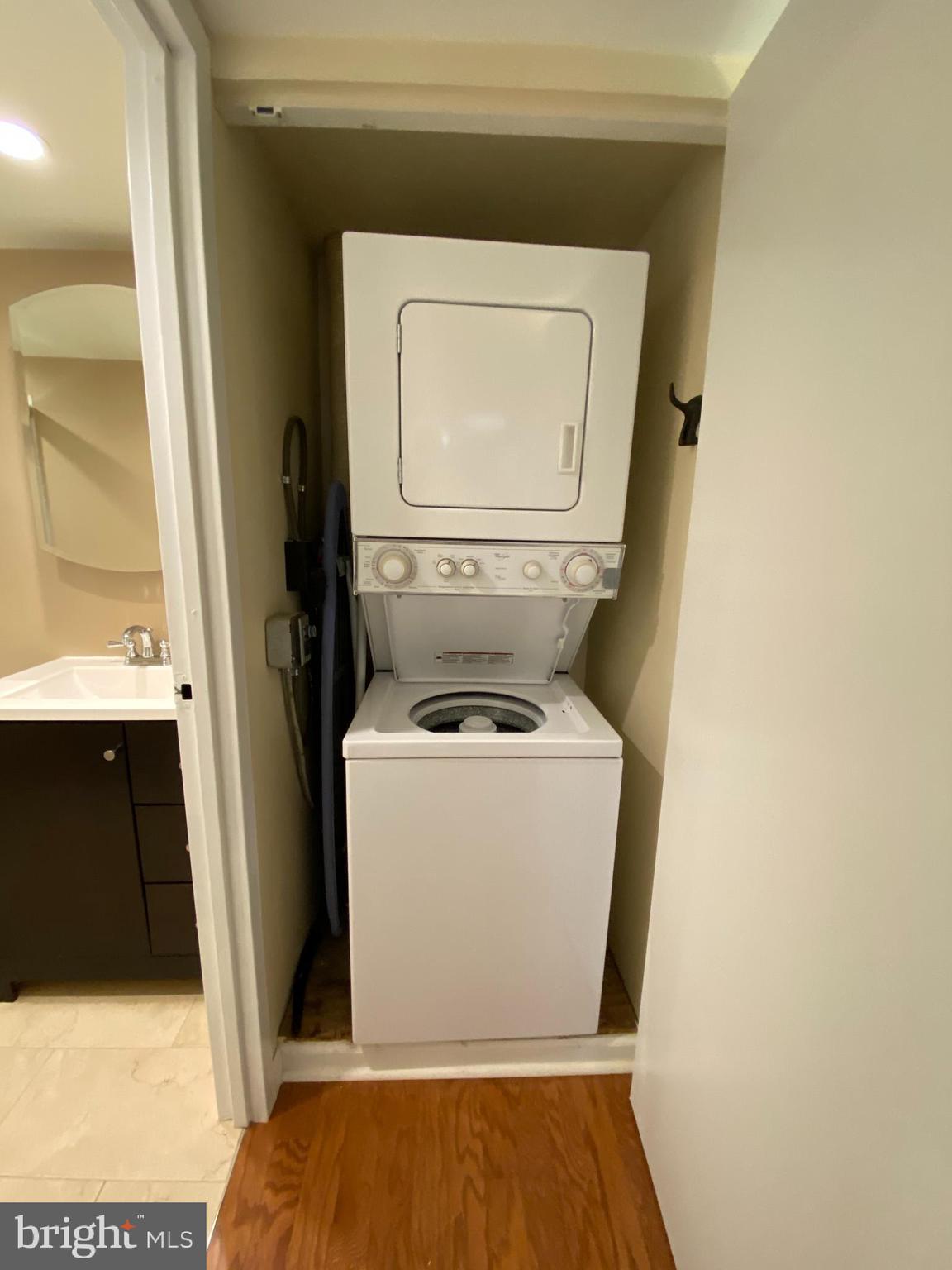 SOCIETY HILL - Residential Lease