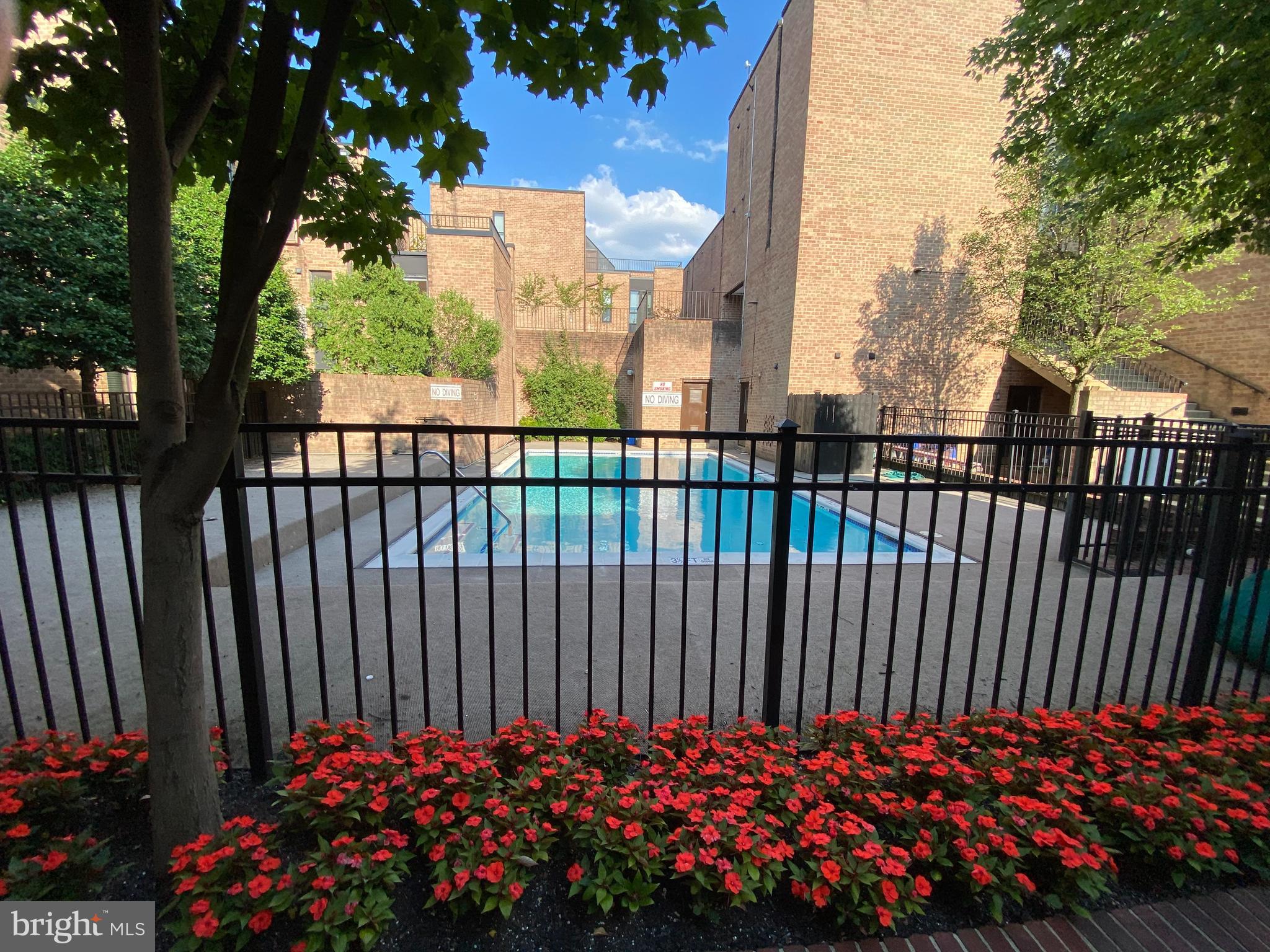 SOCIETY HILL - Residential Lease