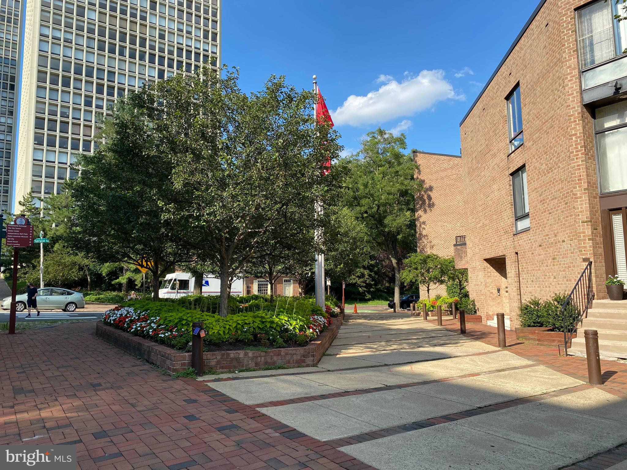 SOCIETY HILL - Residential Lease