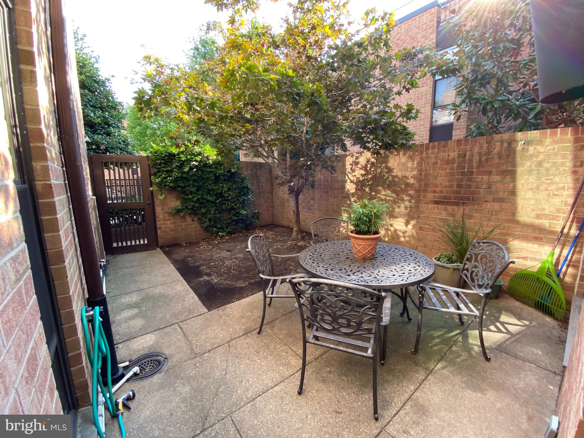 SOCIETY HILL - Residential Lease