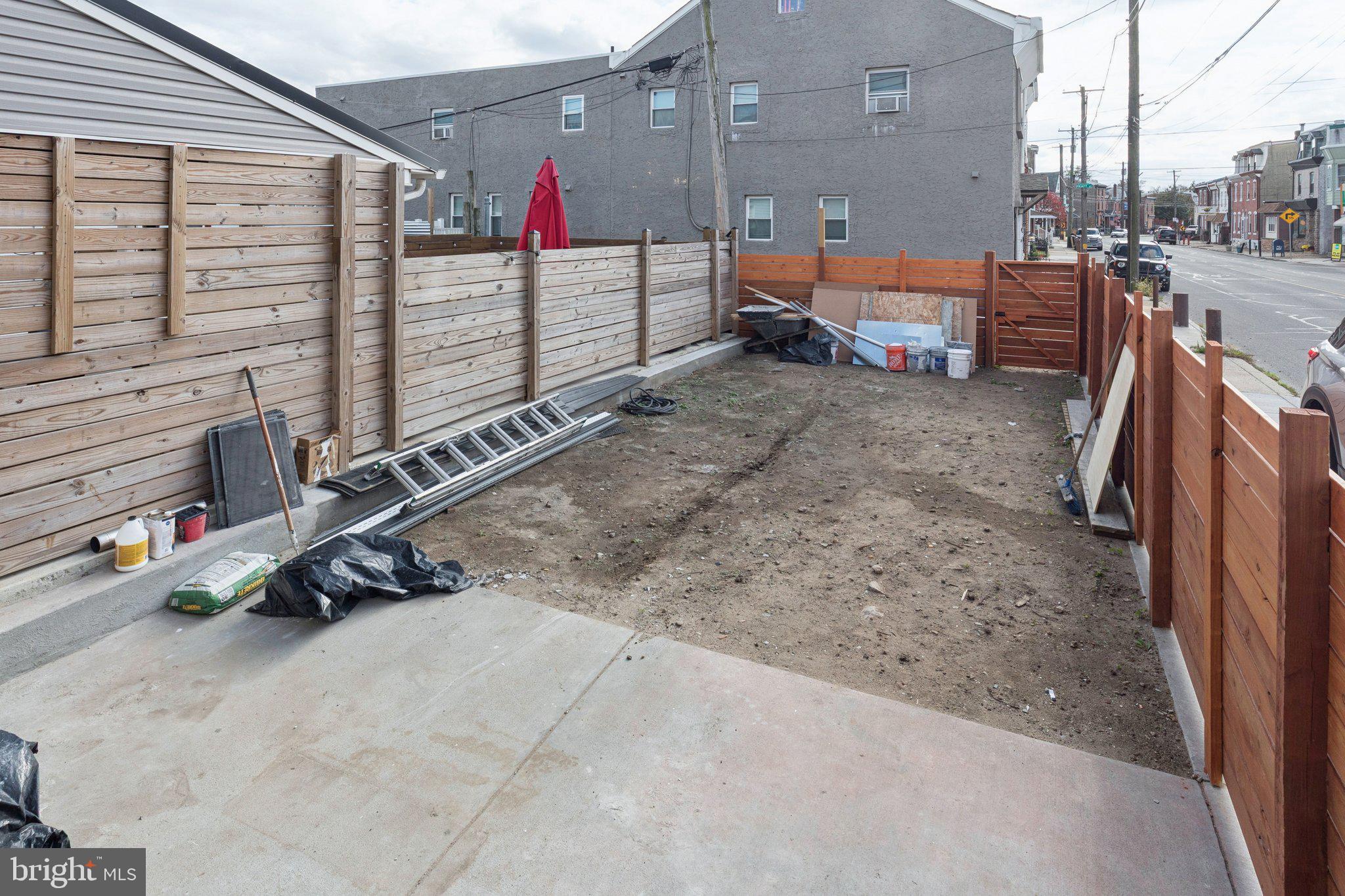 BRIDESBURG - Residential