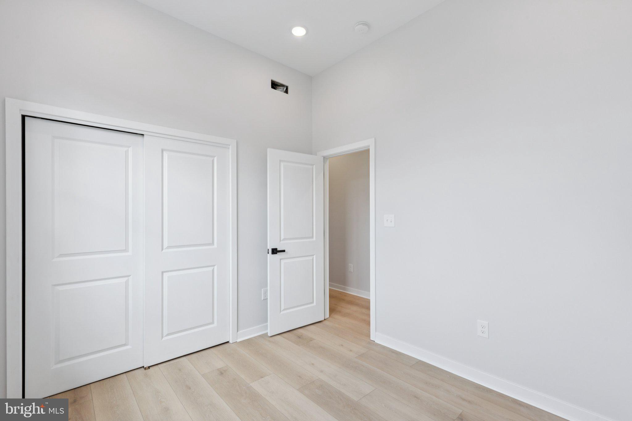 BRIDESBURG - Residential