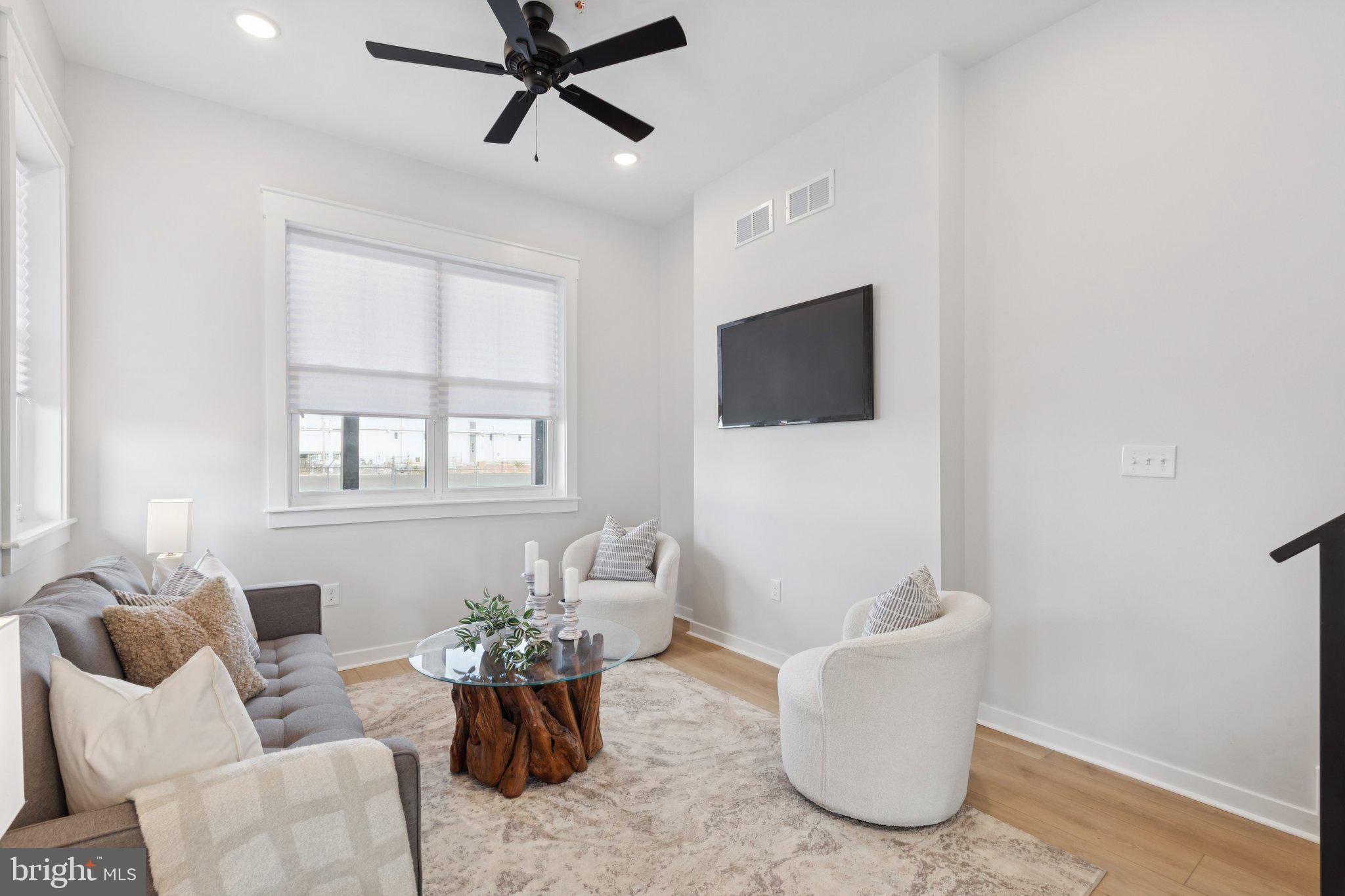 BRIDESBURG - Residential