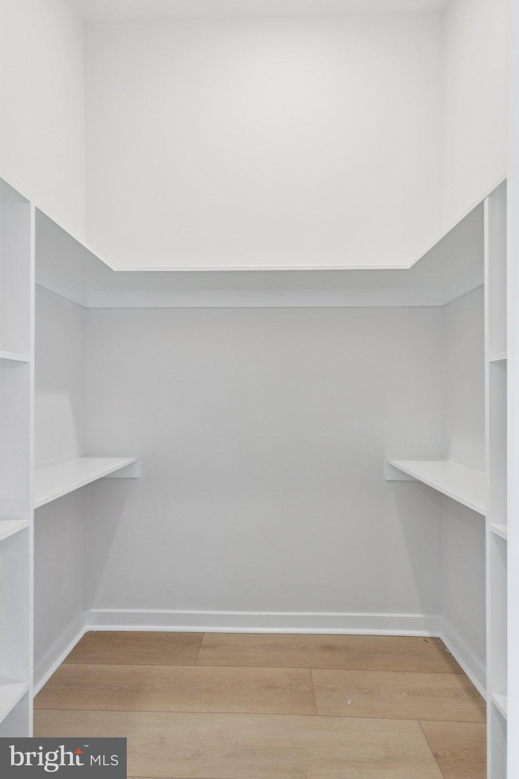 BRIDESBURG - Residential