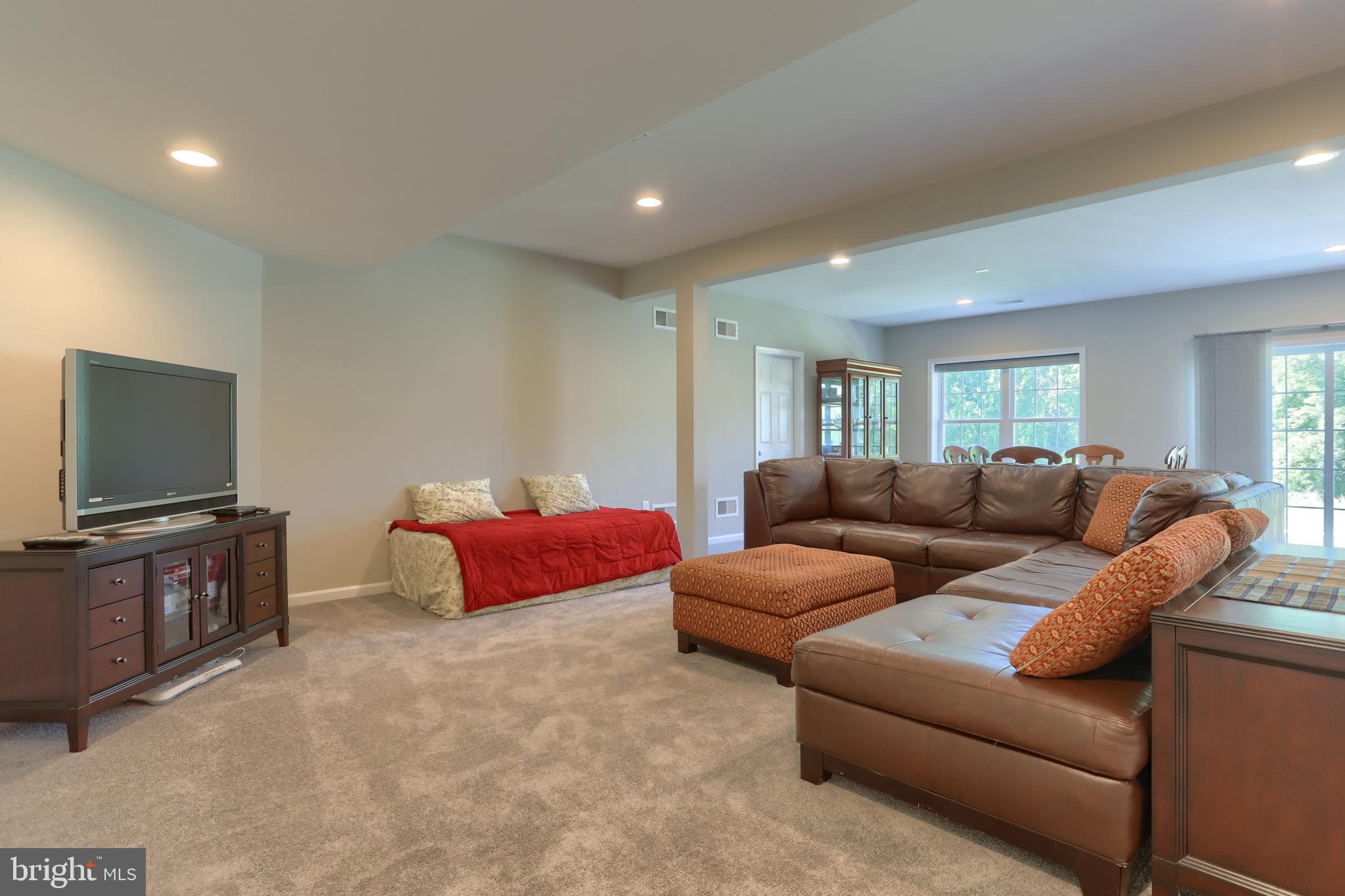 WILLOW CREEK FARMS - Residential