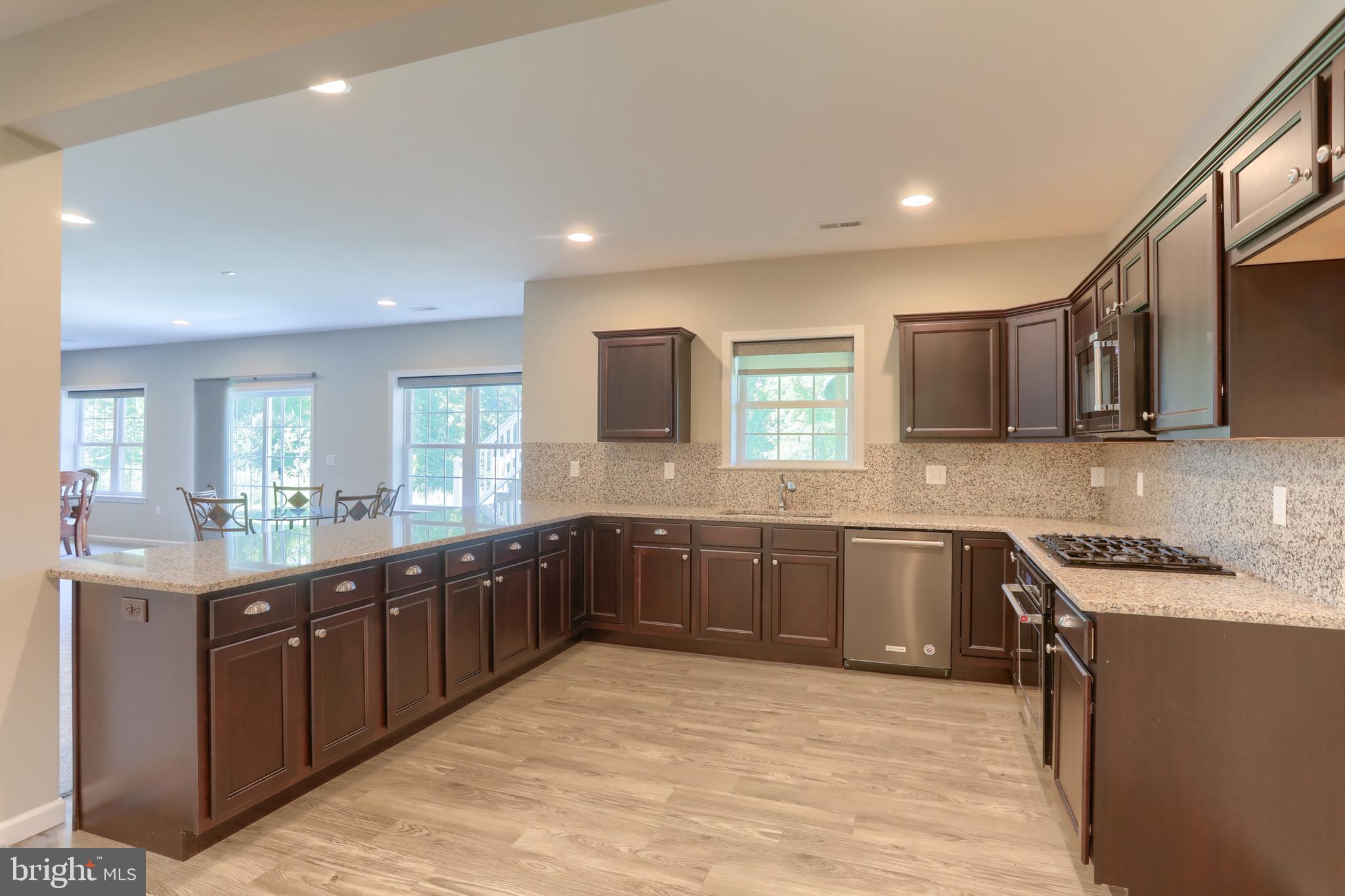 WILLOW CREEK FARMS - Residential