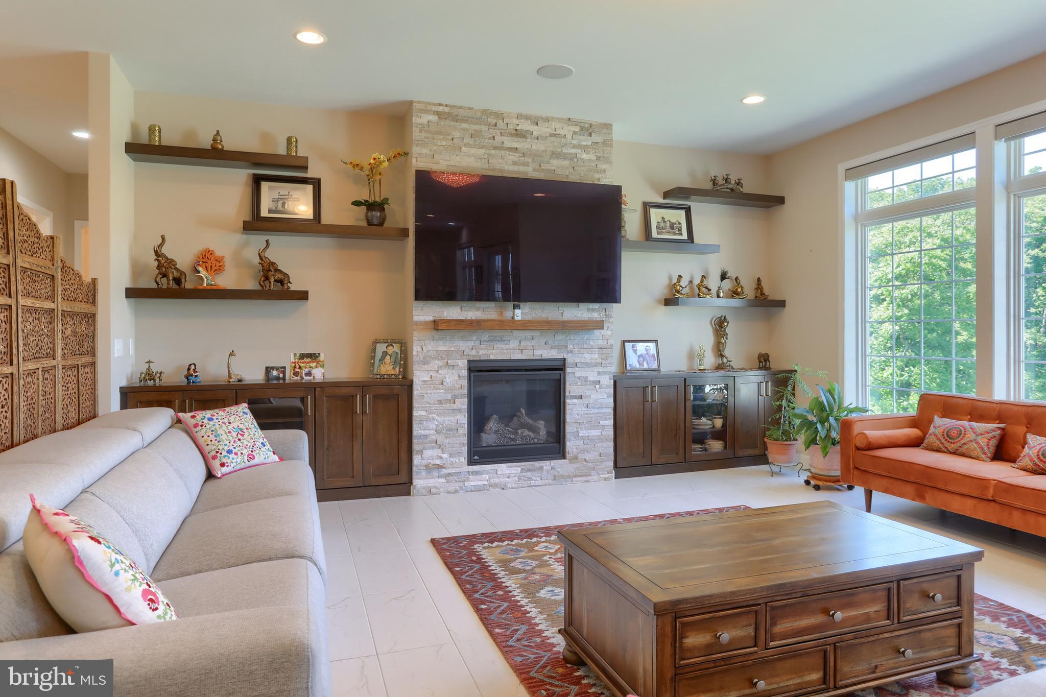 WILLOW CREEK FARMS - Residential