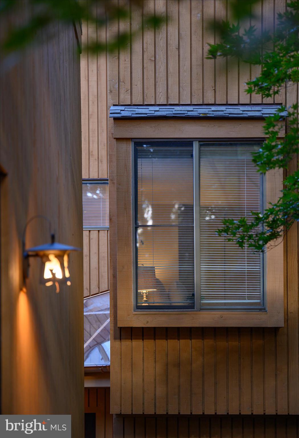 HOBBITS GLEN - Residential