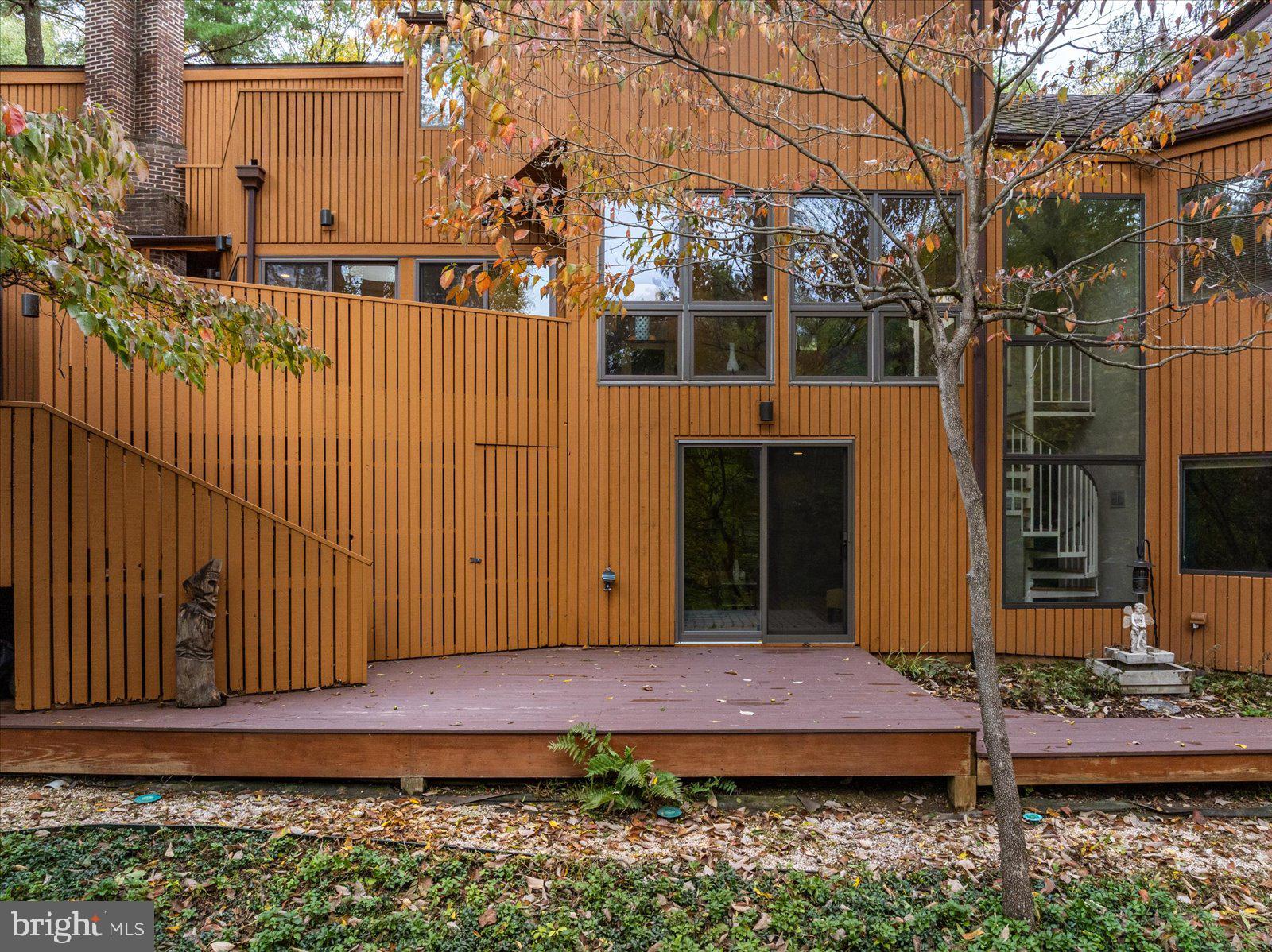 HOBBITS GLEN - Residential