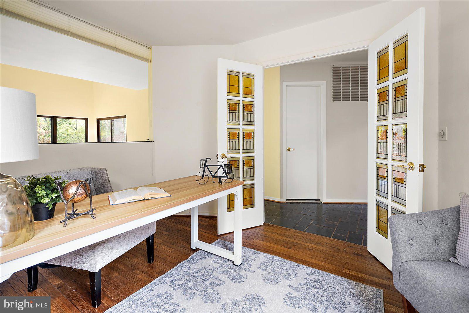 HOBBITS GLEN - Residential