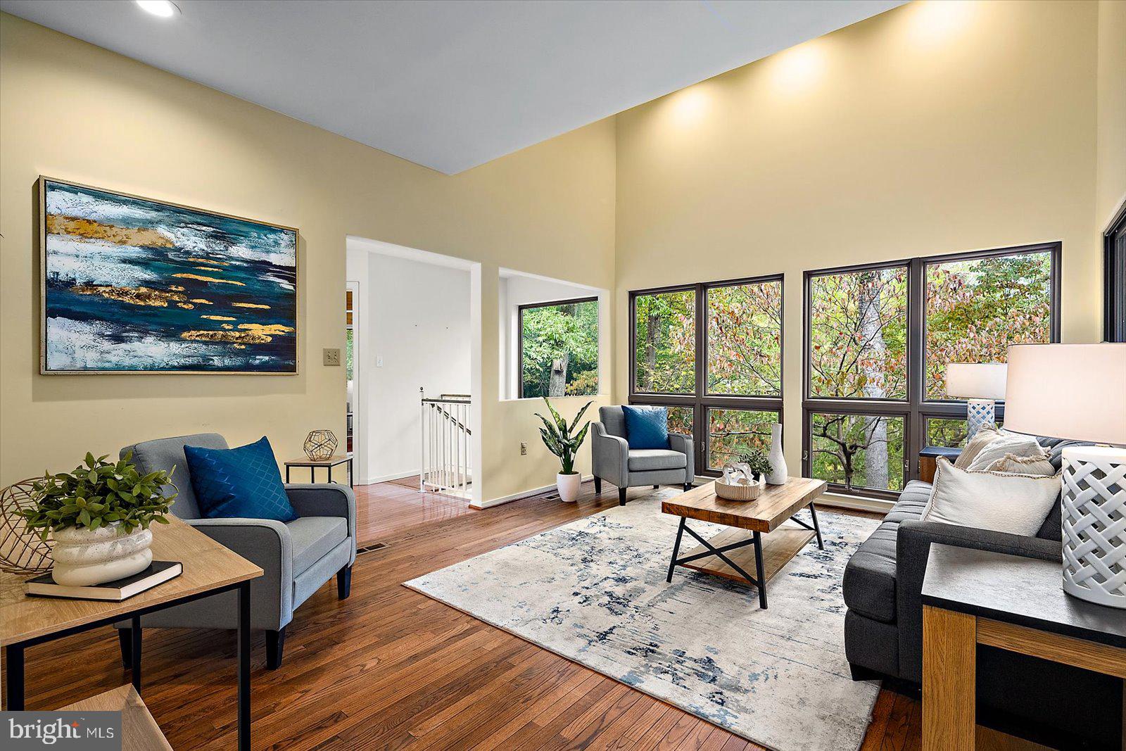 HOBBITS GLEN - Residential