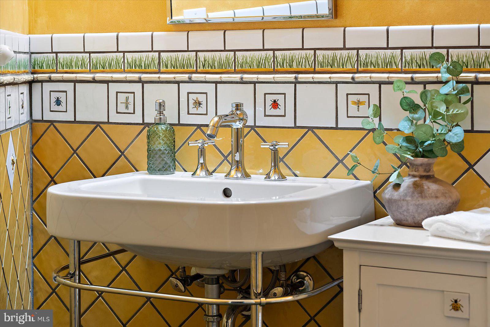 HOBBITS GLEN - Residential