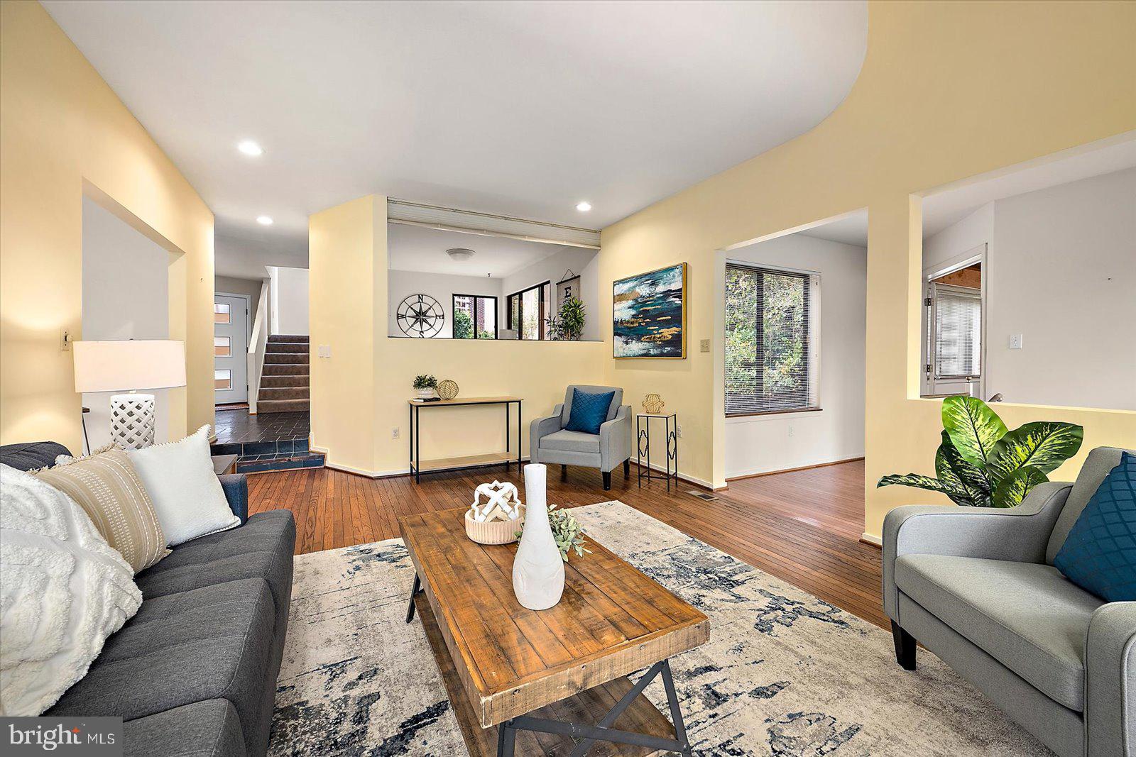 HOBBITS GLEN - Residential