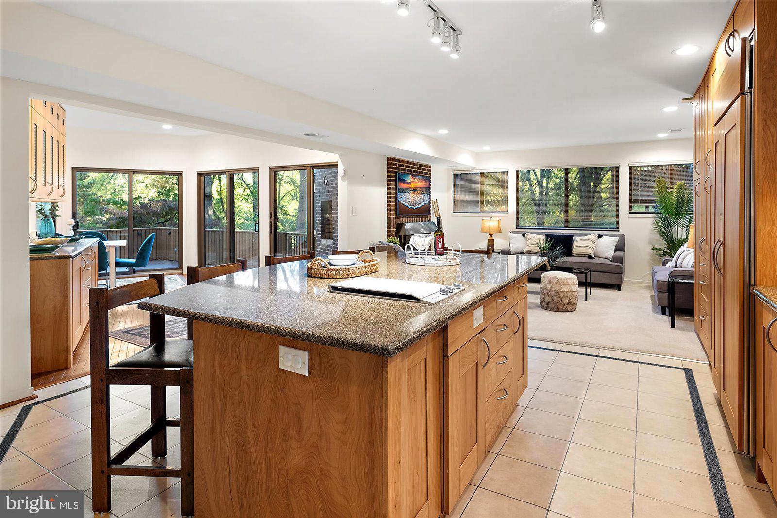 HOBBITS GLEN - Residential