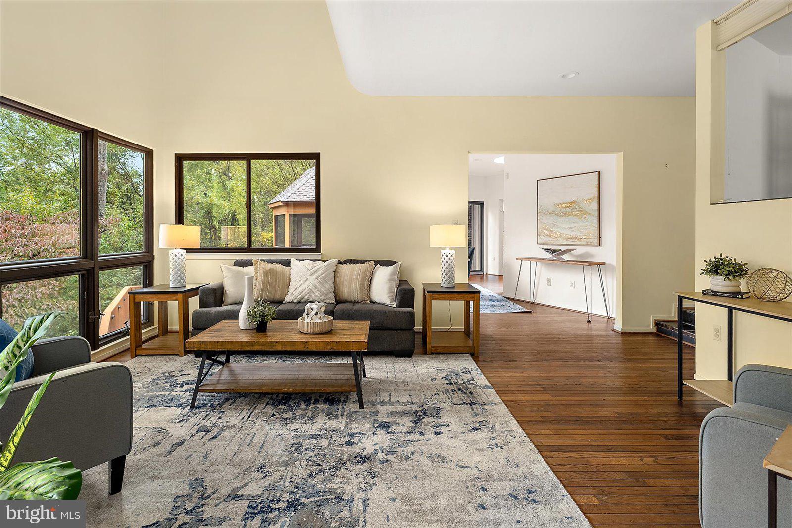 HOBBITS GLEN - Residential