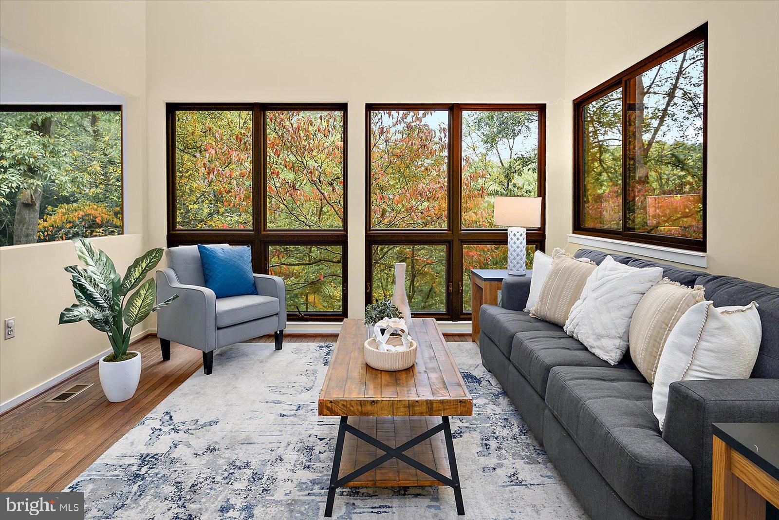 HOBBITS GLEN - Residential