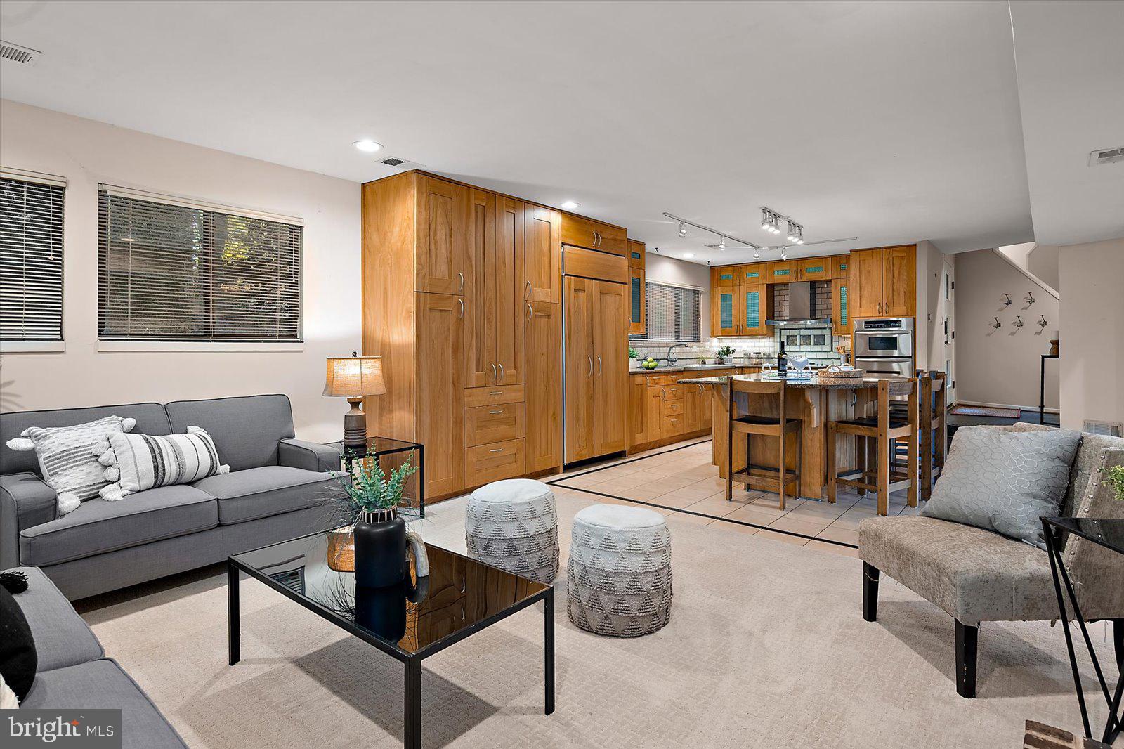 HOBBITS GLEN - Residential