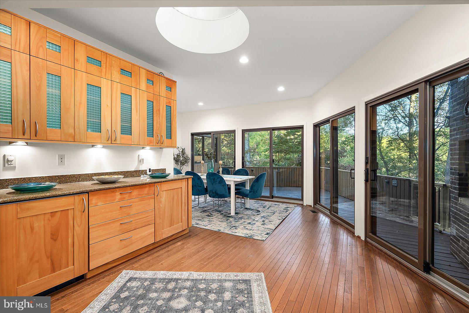 HOBBITS GLEN - Residential