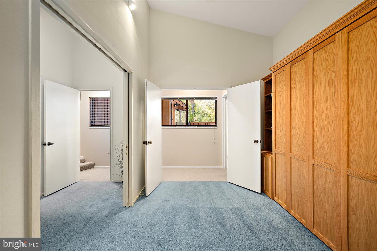 HOBBITS GLEN - Residential