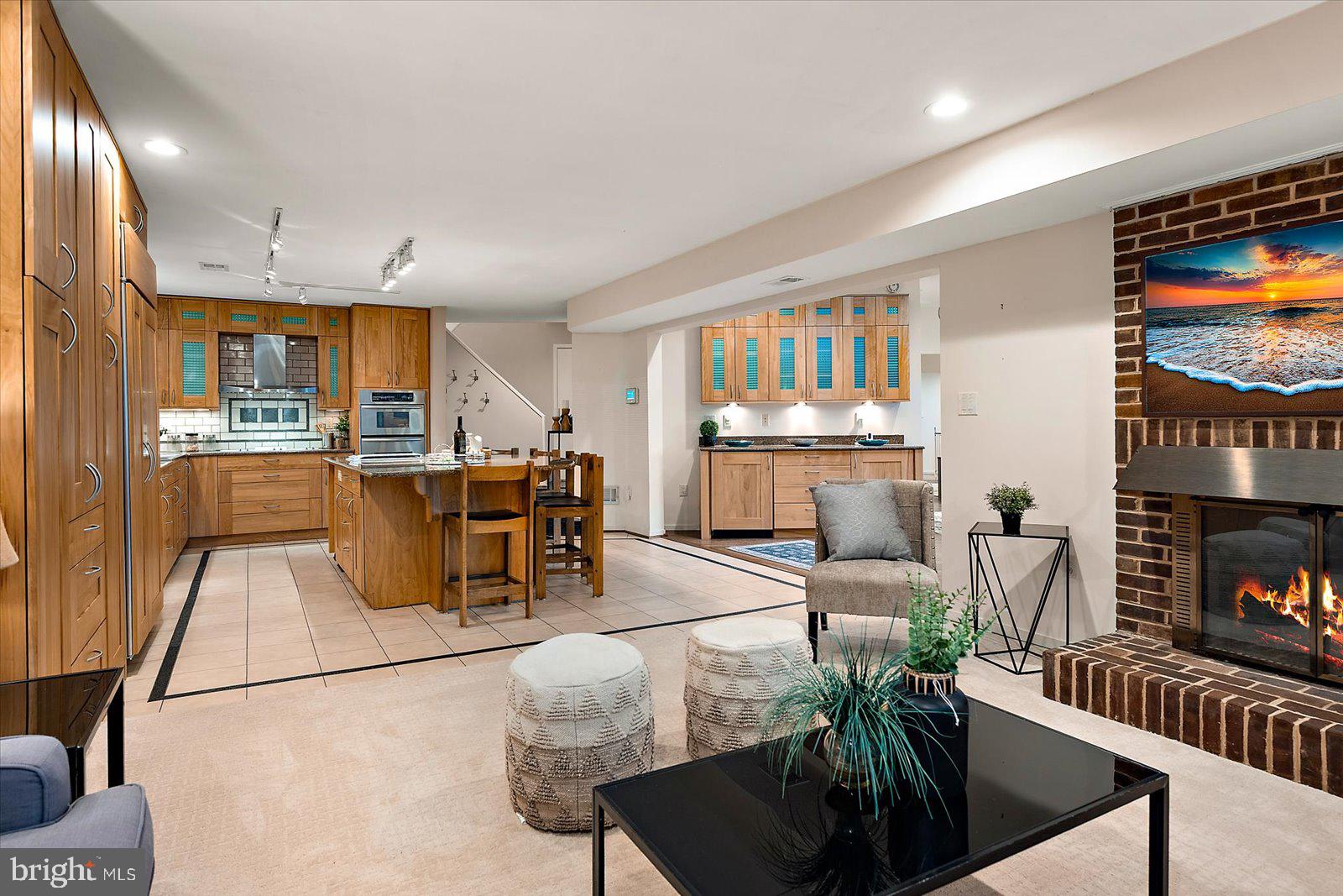 HOBBITS GLEN - Residential