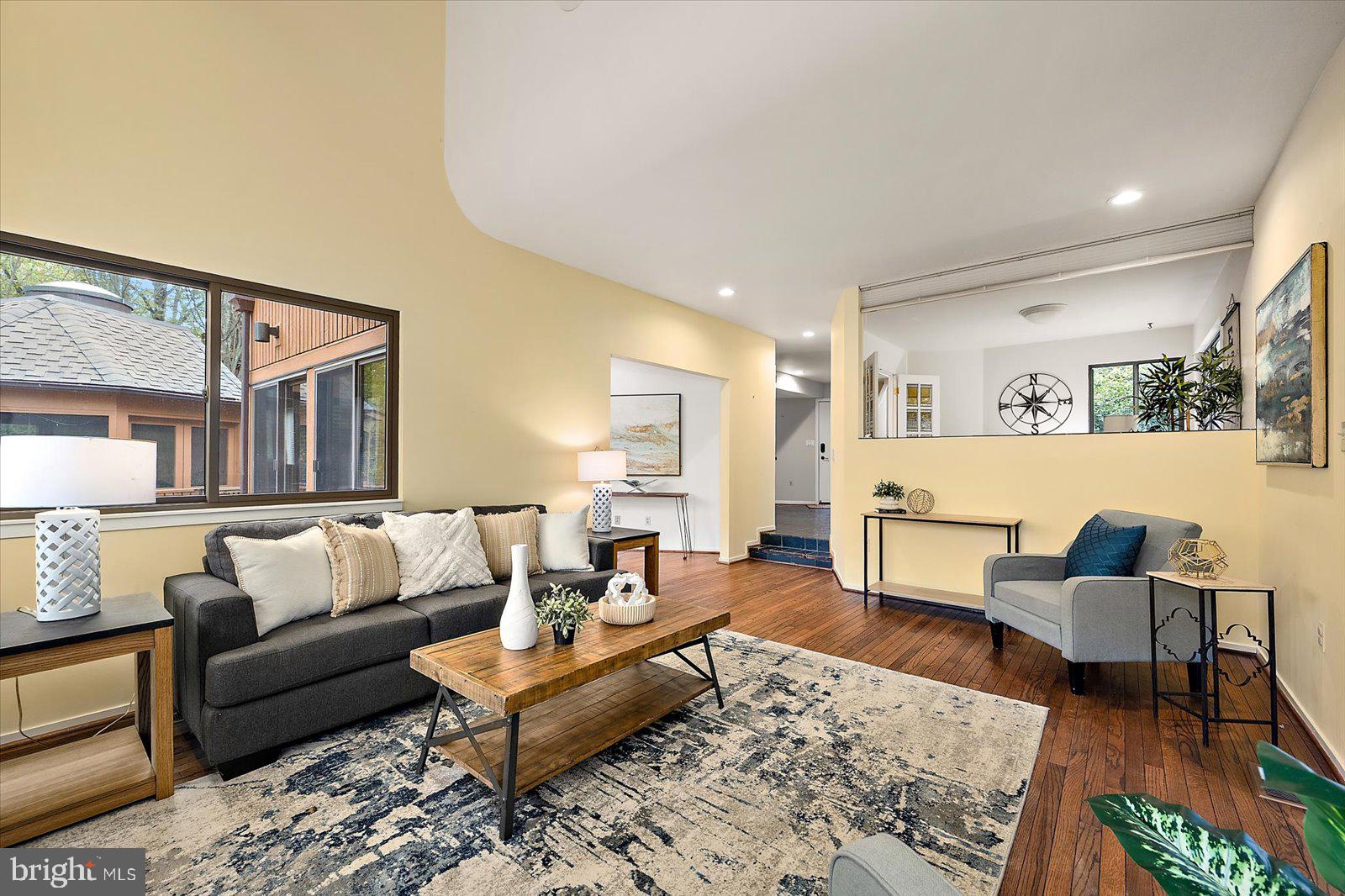 HOBBITS GLEN - Residential