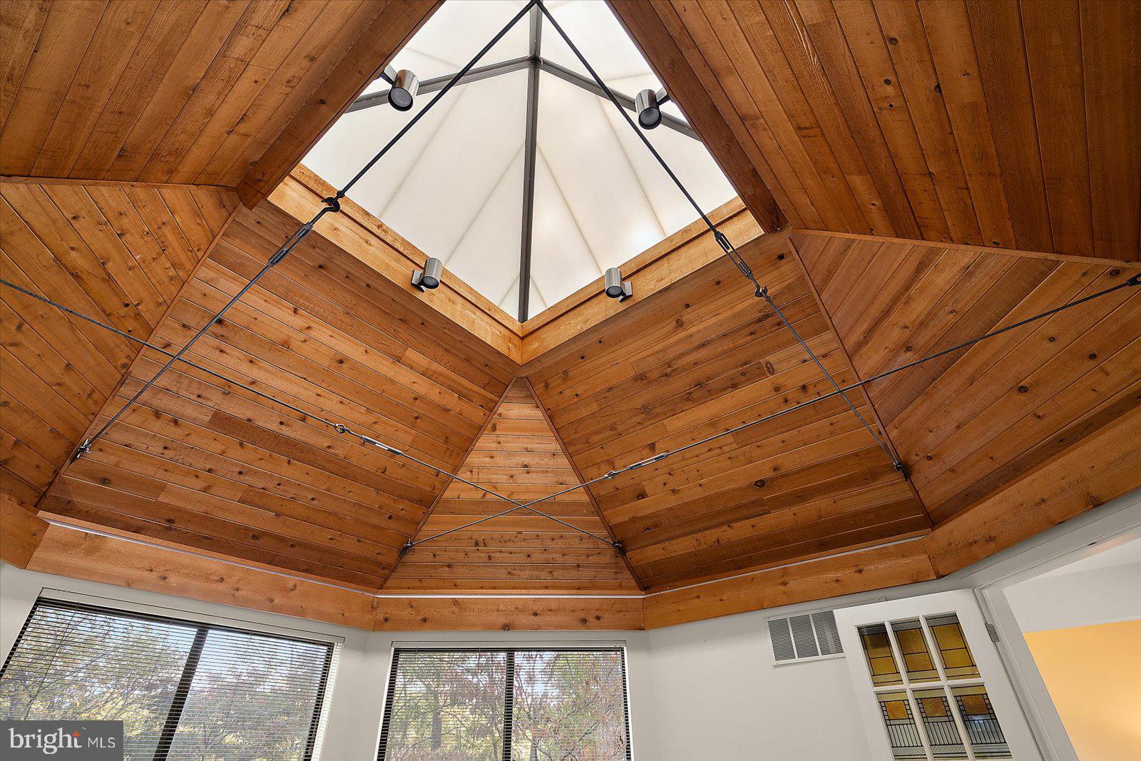 HOBBITS GLEN - Residential