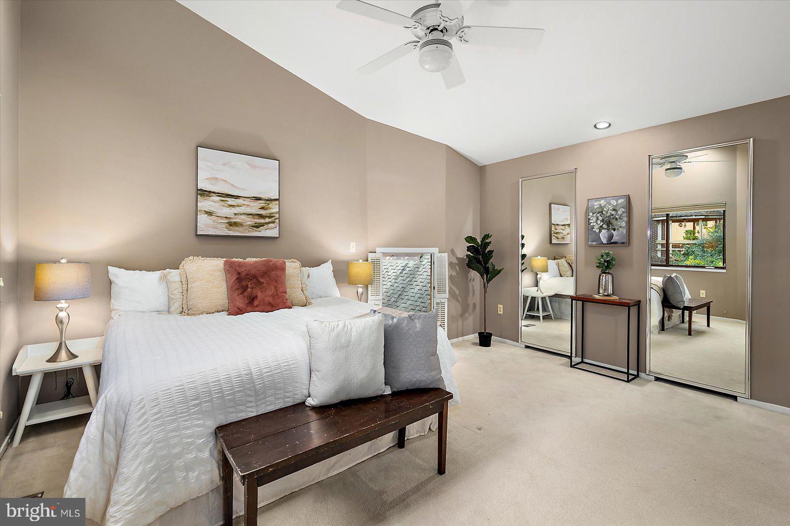 HOBBITS GLEN - Residential