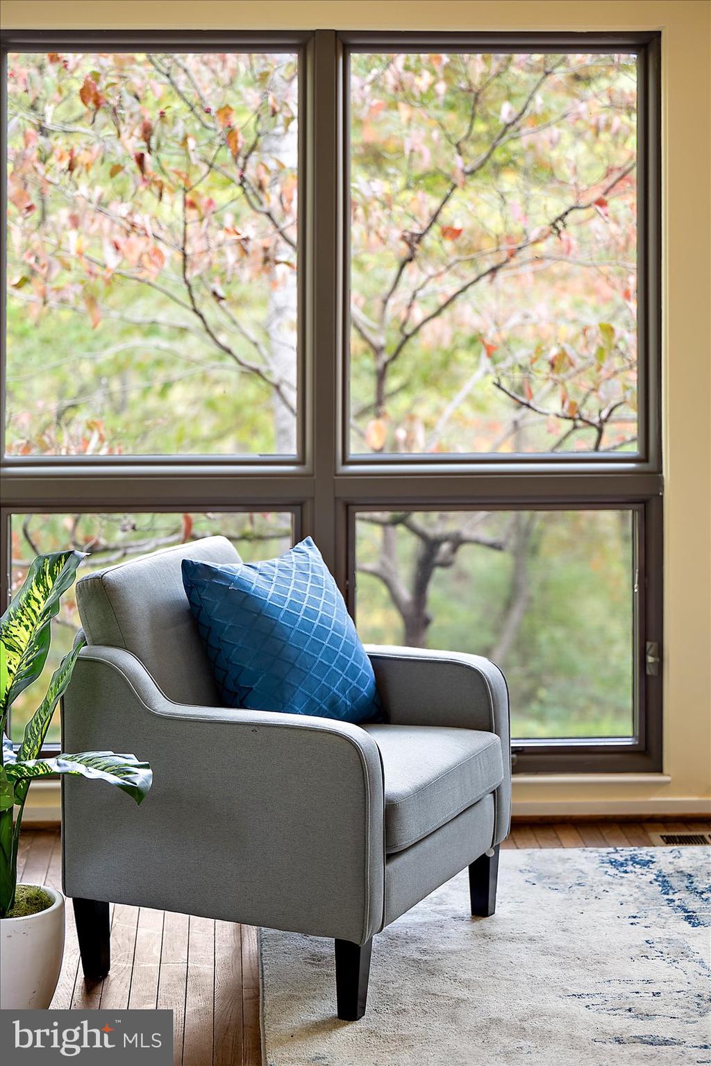 HOBBITS GLEN - Residential