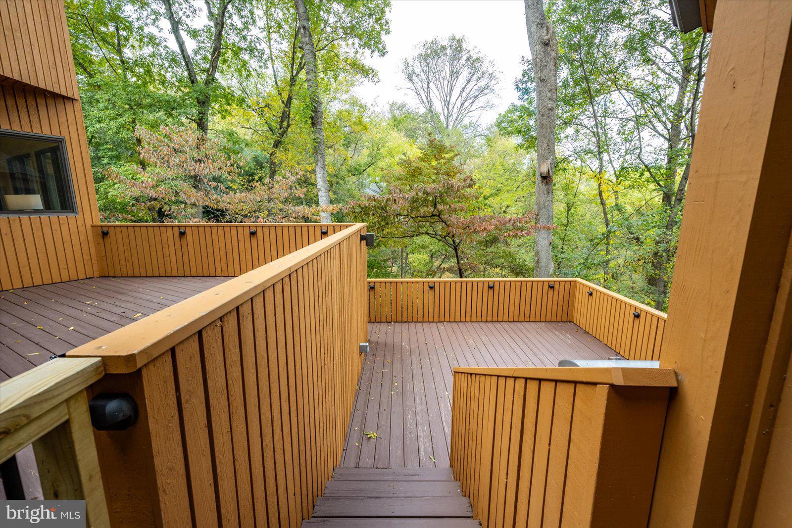 HOBBITS GLEN - Residential