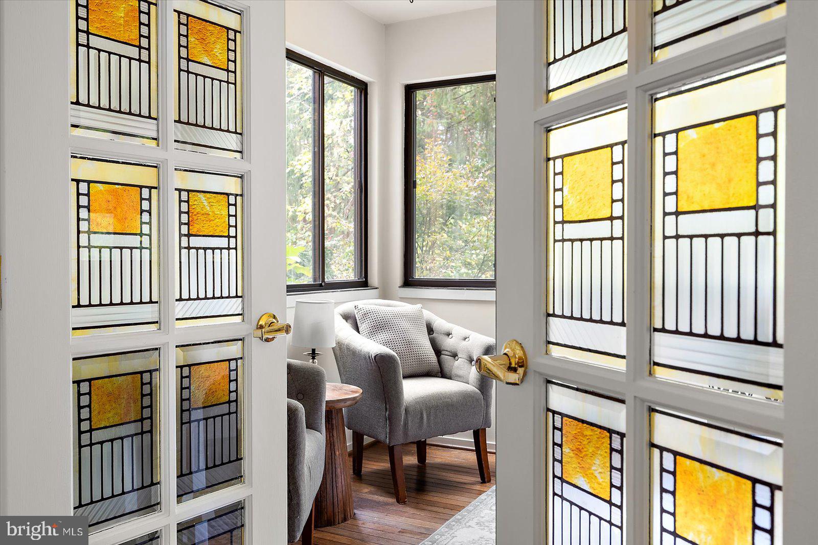 HOBBITS GLEN - Residential