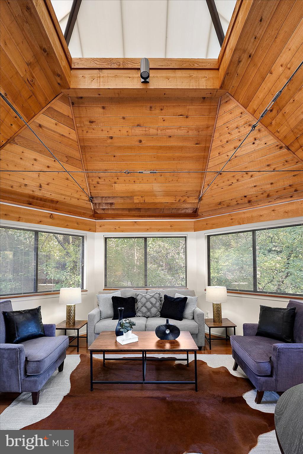 HOBBITS GLEN - Residential